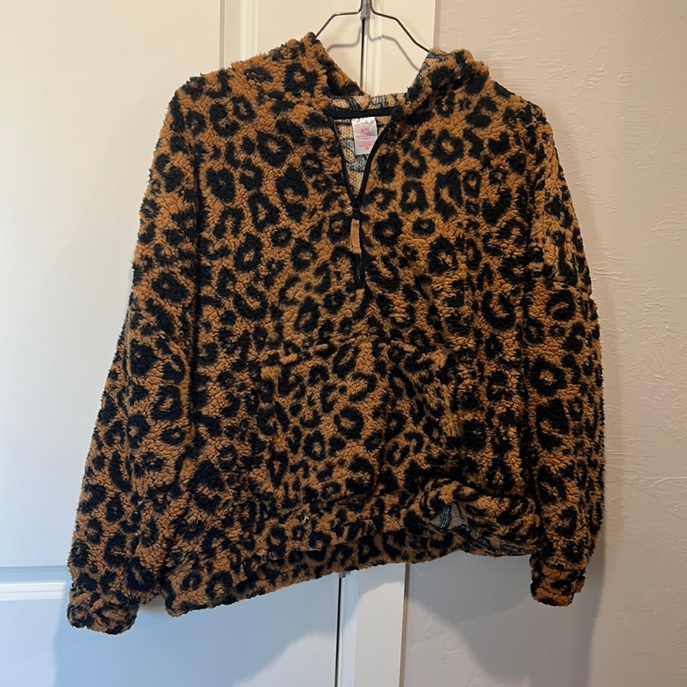 Leopard Hooded 3/4 zip up